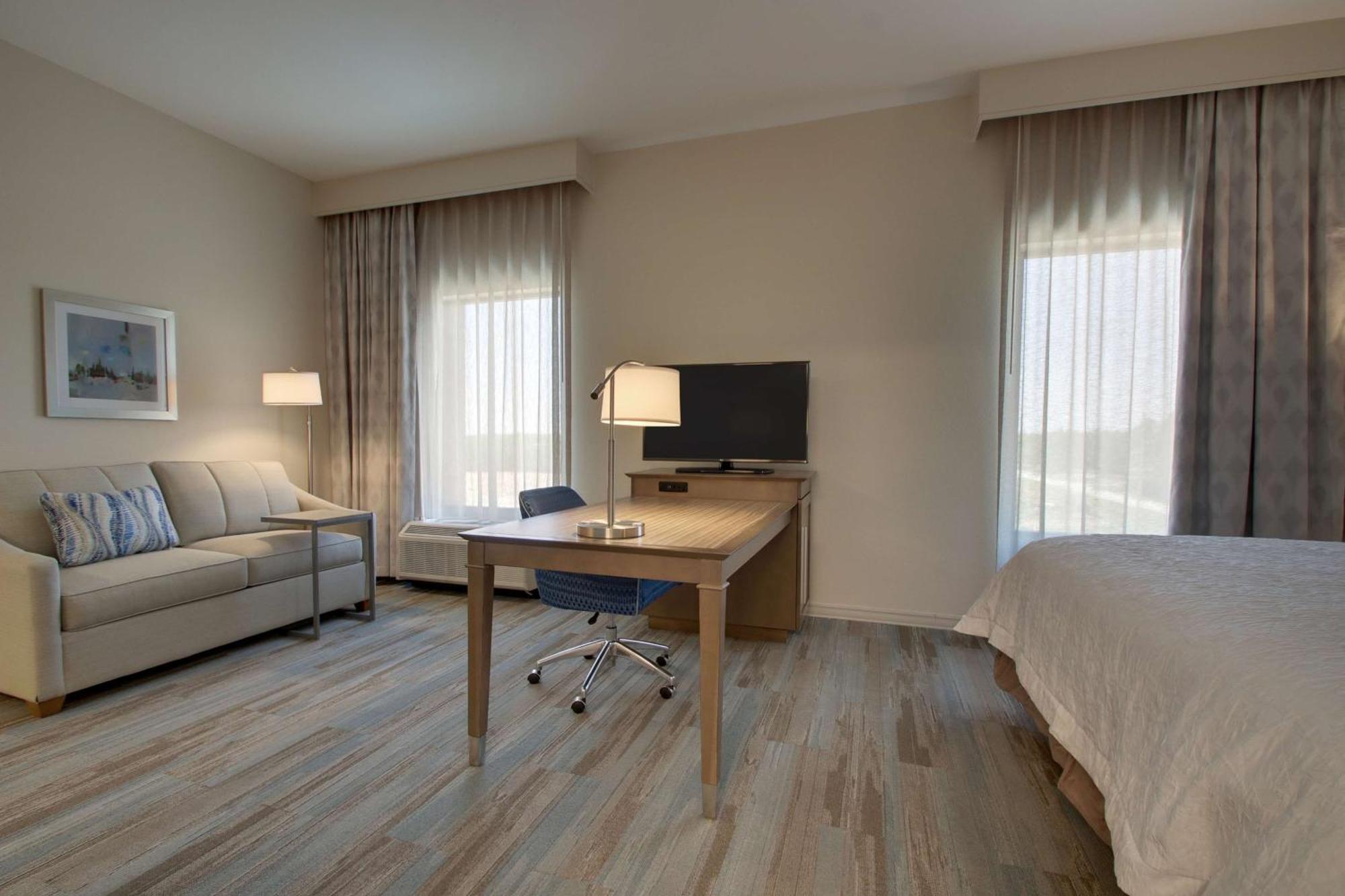 Hotel Hampton Topsail 3*